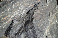 2018-11-22-schist-boulder-closeup